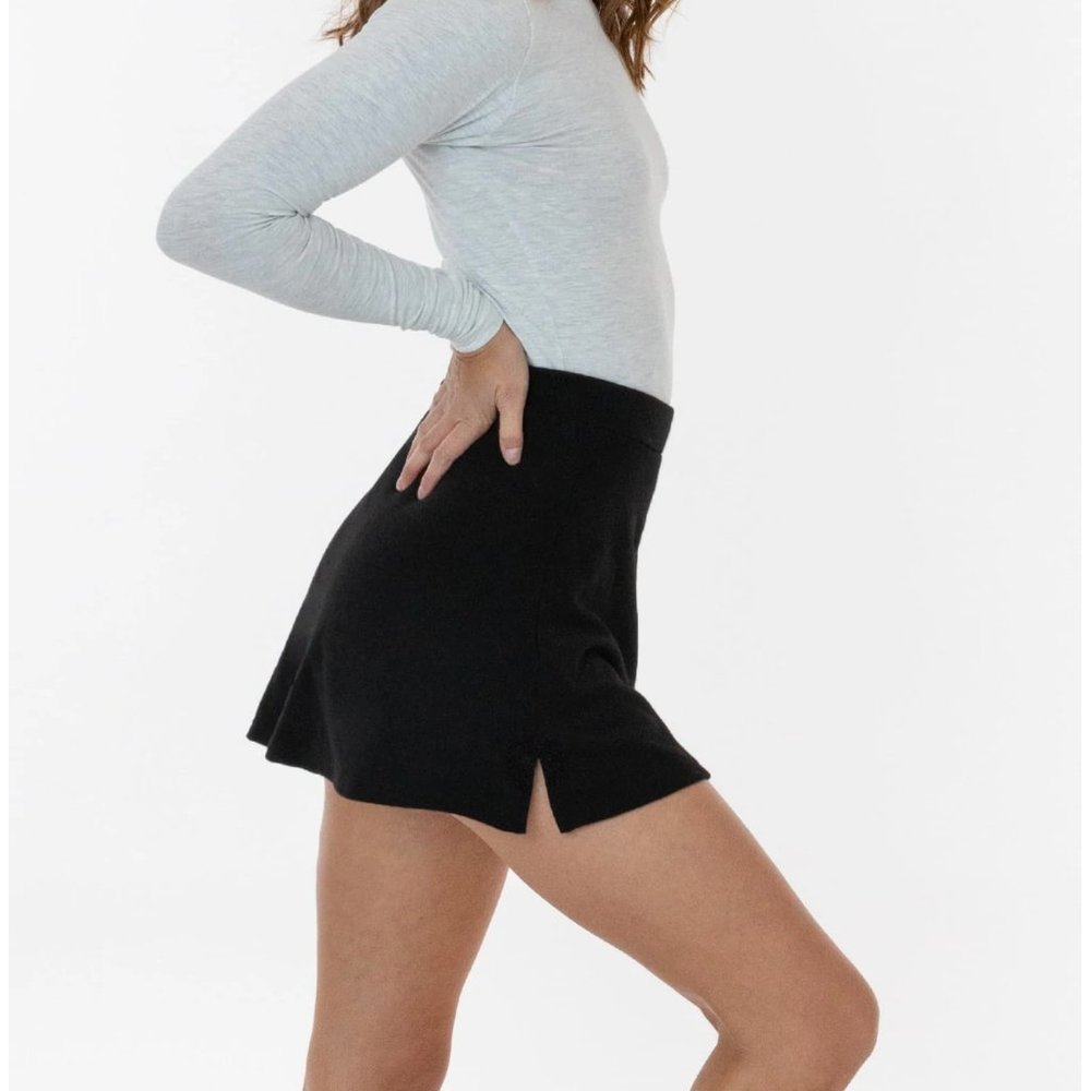 LOS ANGELES APPAREL PONTE A-LINE SKORT black sz small